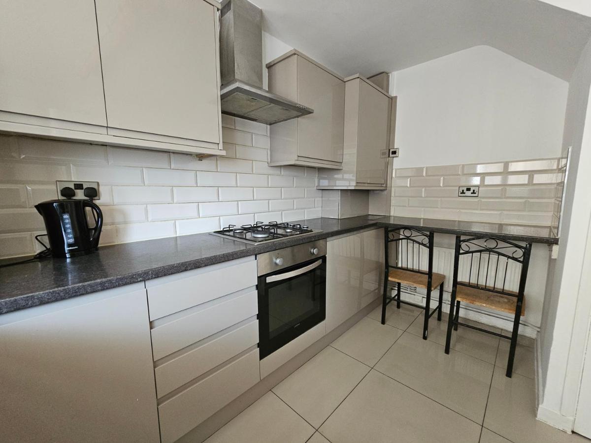 Towerhill Rooms Лондон Экстерьер фото