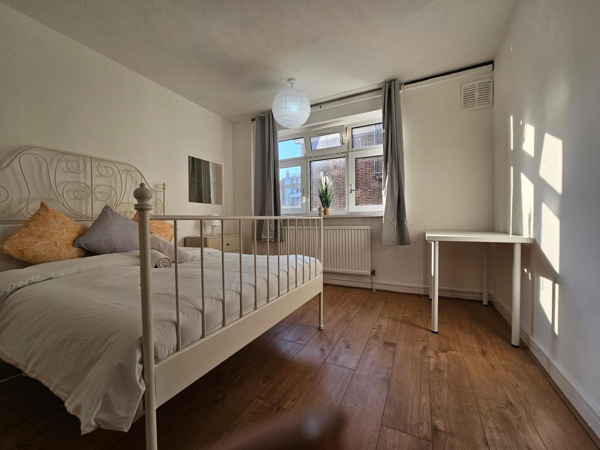 Towerhill Rooms Лондон Экстерьер фото